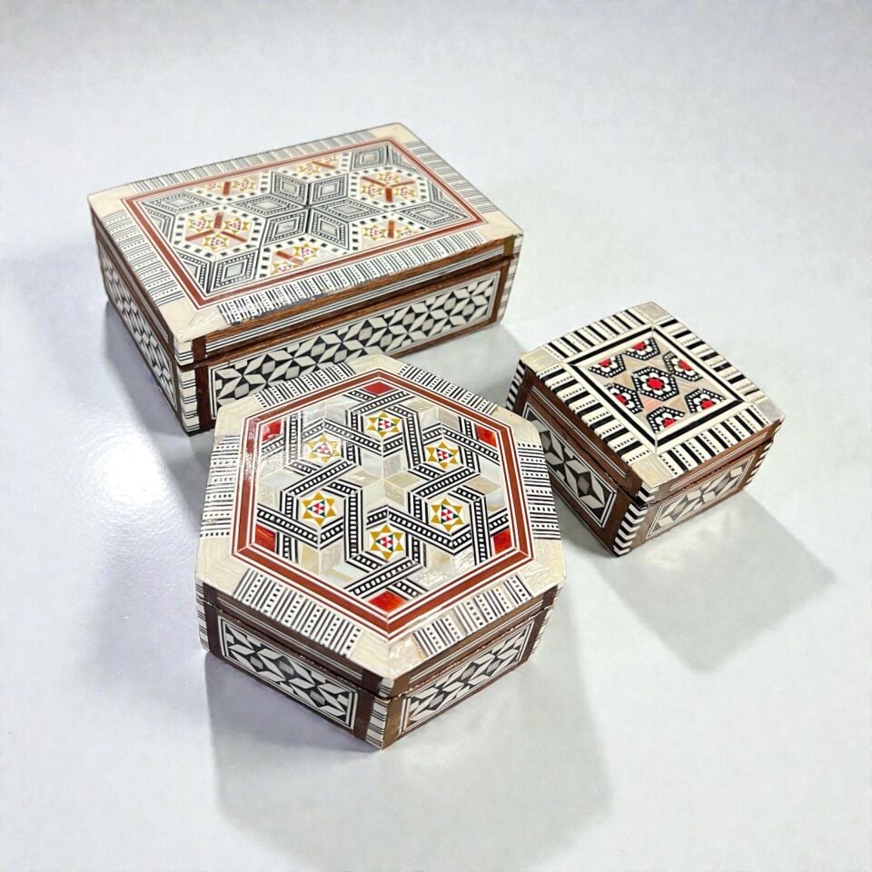 Sedef İşlemeli Kutu No.1